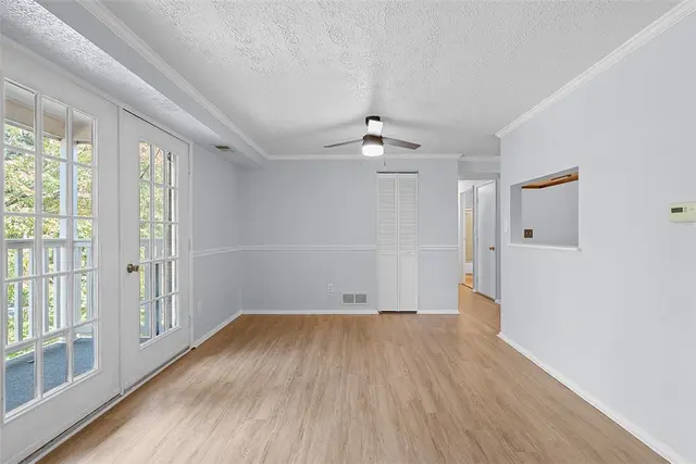976 Wood Hollow gallery image 13