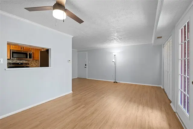 976 Wood Hollow gallery image 18