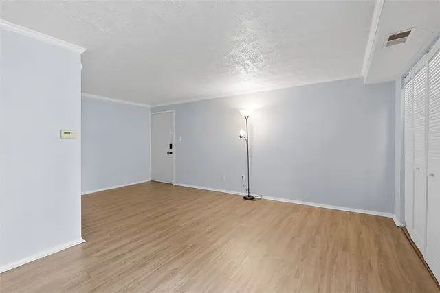 976 Wood Hollow gallery image 24