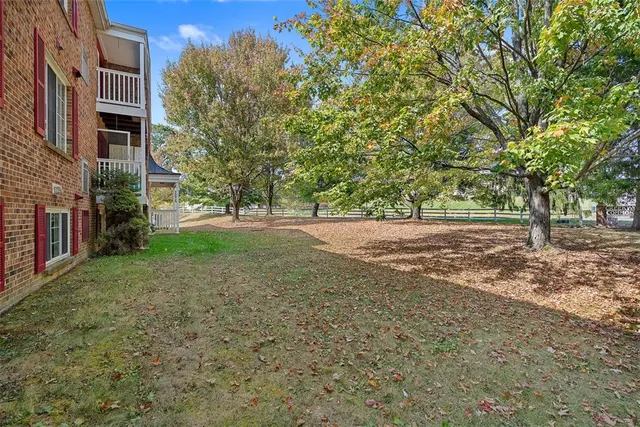 976 Wood Hollow gallery image 25
