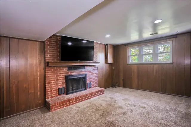 98 Buckhill Rd gallery image 6