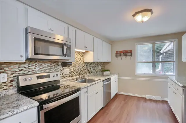 98 Buckhill Rd gallery image 15