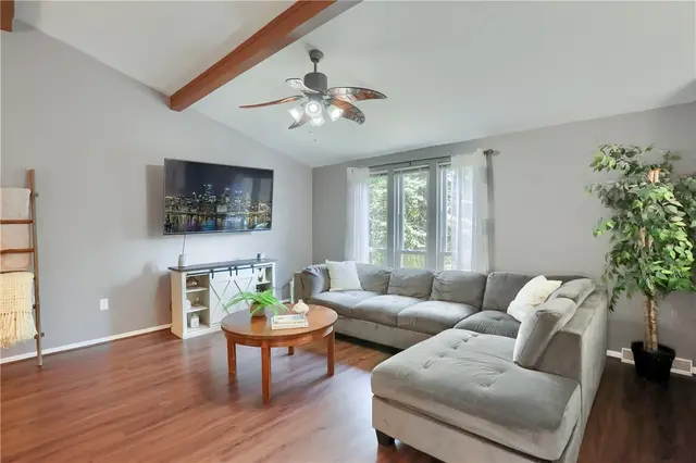 98 Buckhill Rd gallery image 17