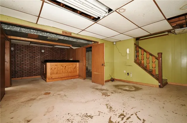 98 Reel Ave gallery image 7