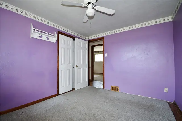 98 Reel Ave gallery image 13
