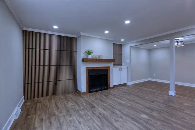 9819 Three Degree Rd gallery image 3