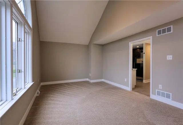 9819 Three Degree Rd gallery image 7