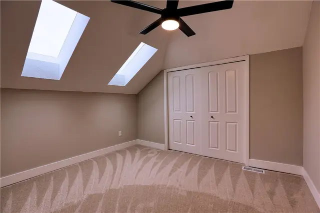 9819 Three Degree Rd gallery image 31