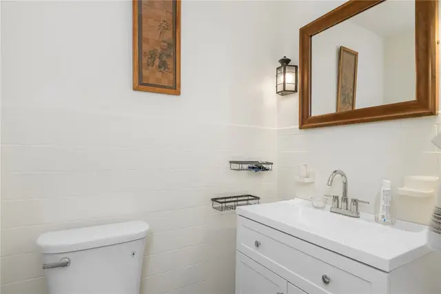 9824 Brant Ave Ext gallery image 34
