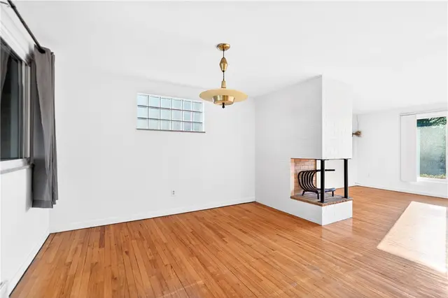 9885 Neuhart Blvd gallery image 34