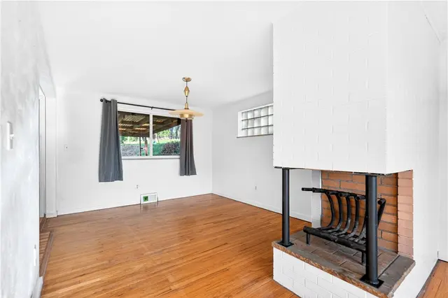9885 Neuhart Blvd gallery image 37