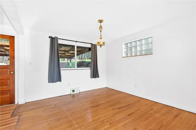 9885 Neuhart Blvd gallery image 43