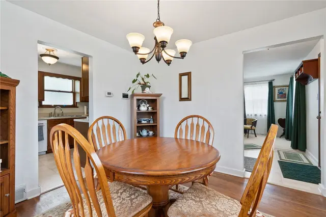 992 Willow Dr gallery image 9