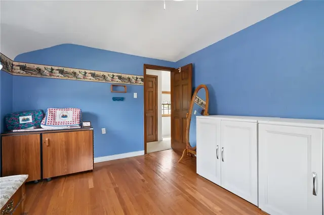 992 Willow Dr gallery image 12